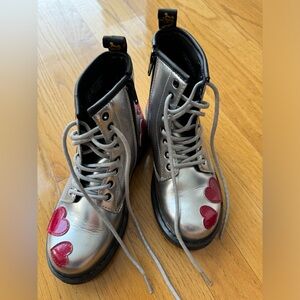 DR MARTENS JUNIOR 1460 GLITTER STAR PATENT LACE UP BOOTS